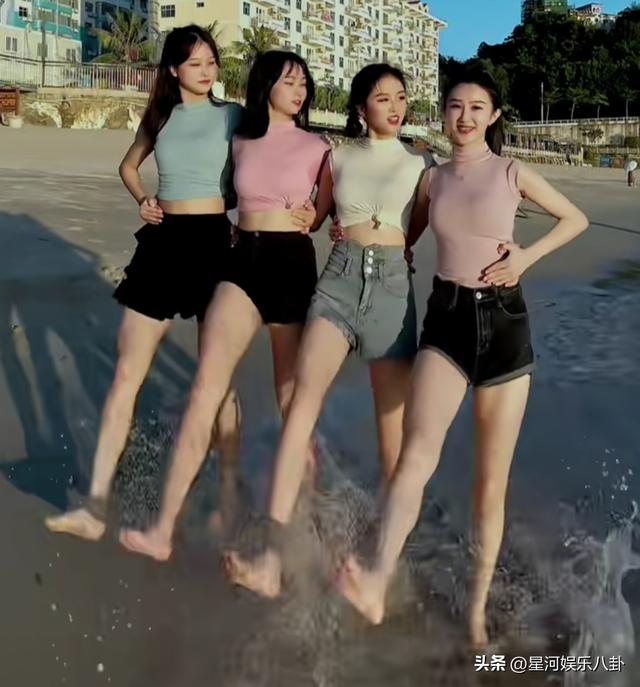 抖音笑笑俯卧撑,抖音笑笑俯卧撑直播录屏