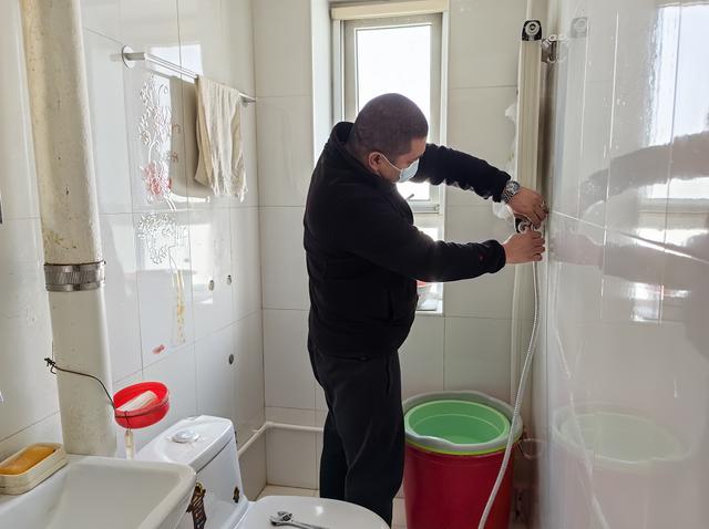 滴答滴答滴答时针在不停的转动,侃侃《滴答》