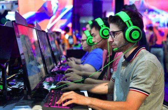 手游是什么意思啊,手游排行榜前十名网络游戏